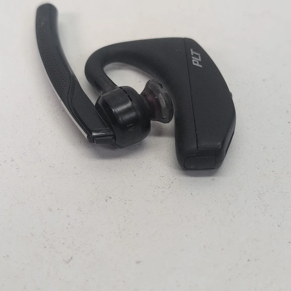 Plantronics Voyager 5200 Bluetooth Headset Ear Hook Earbud Black Untested